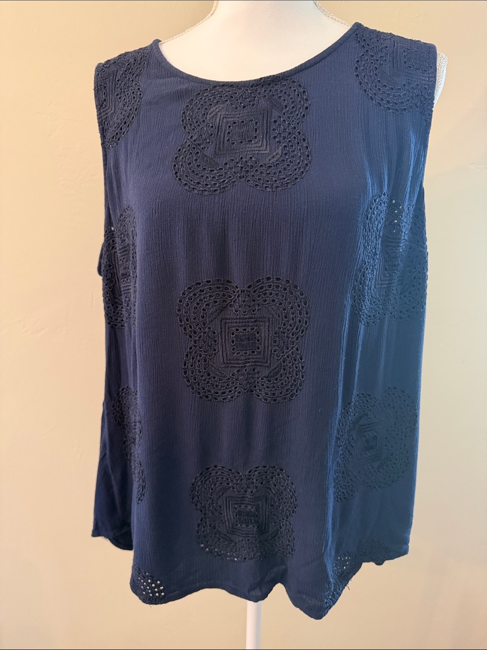 Daniel Rainn Women's Navy Sleeveless Shirt XXL